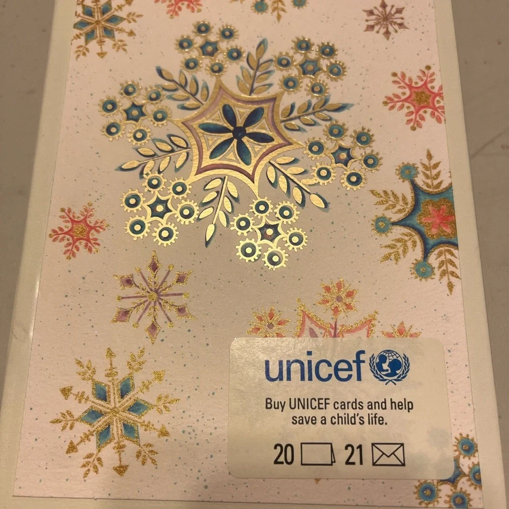 Vintage 20 unicef cards by hallmark 20 cards and envelopes in box. Christmas